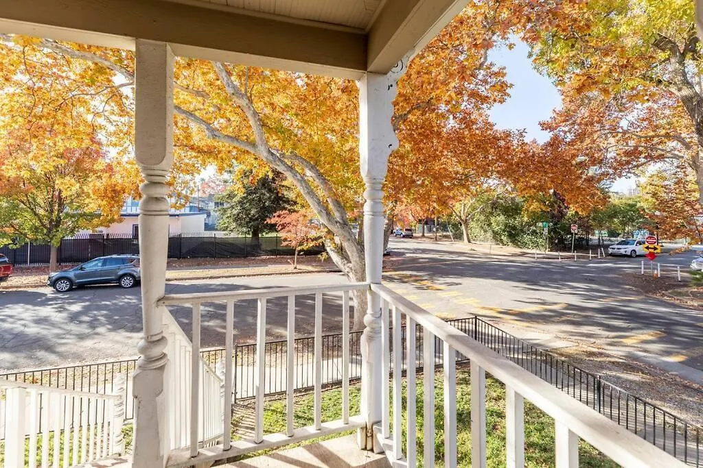 A+ 2 Bedroom Victorian Home Away From Home Sacramento 0*,