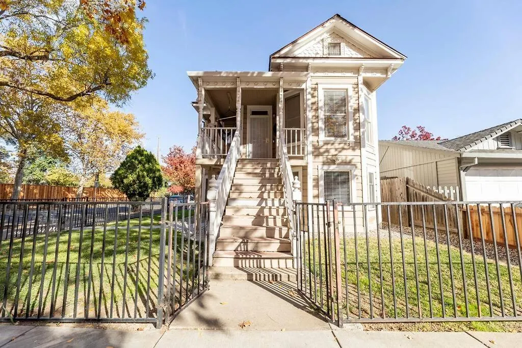 A+ 2 Bedroom Victorian Home Away From Home Sacramento Сasa de vacaciones